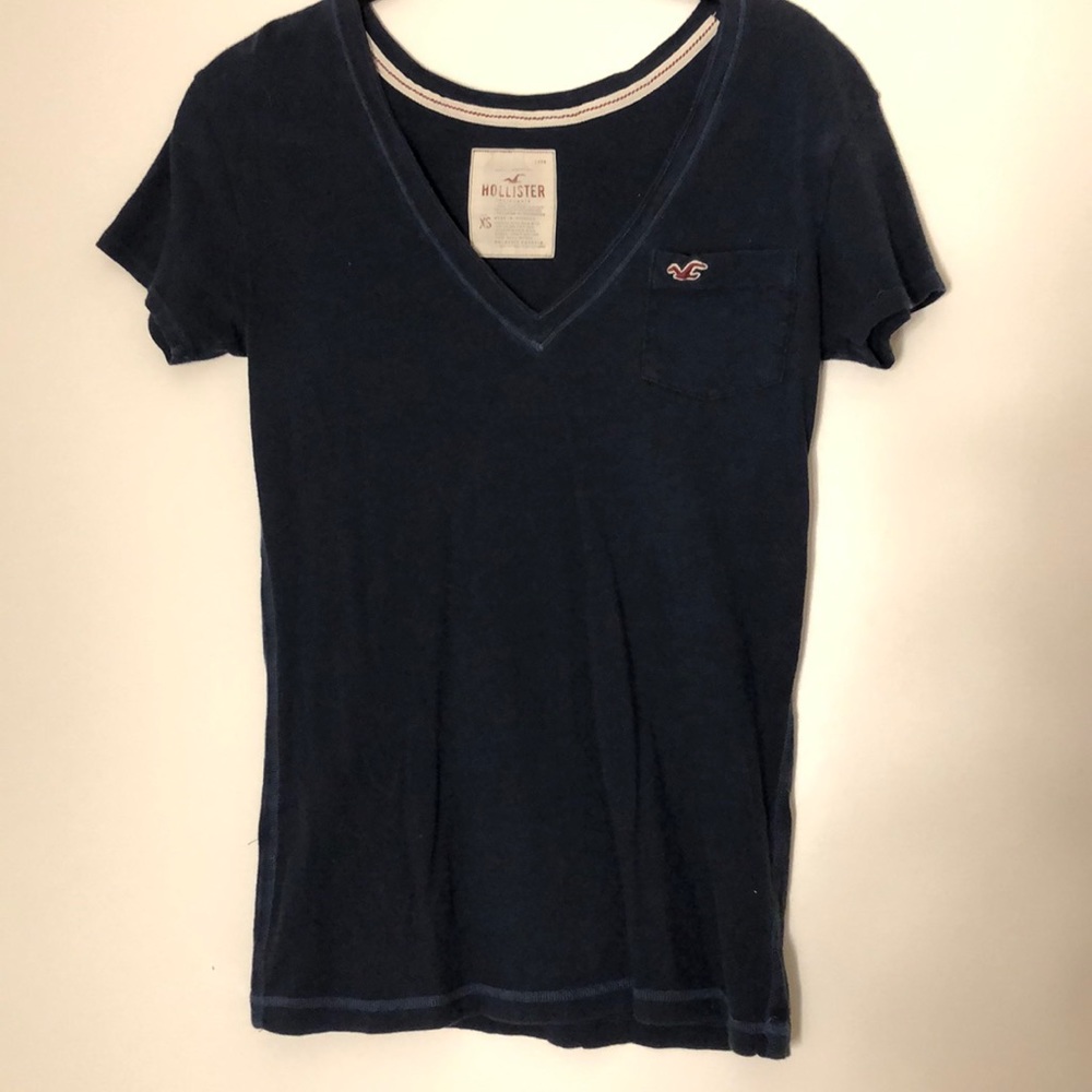 Holister V-neck tee